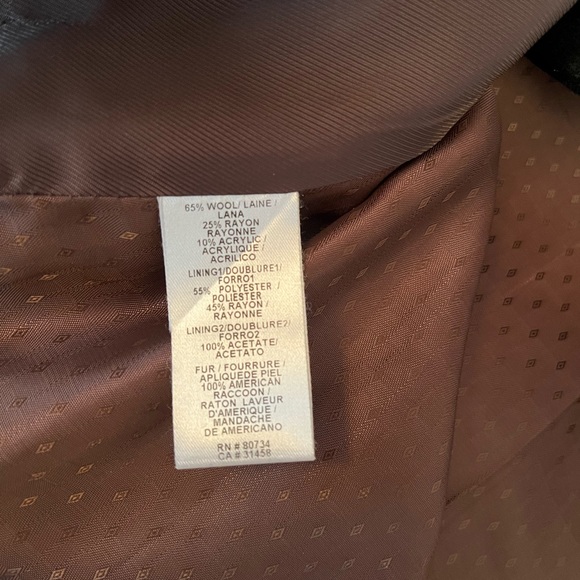 Light wool jacket with natural fur trim - Picture 5 of 8